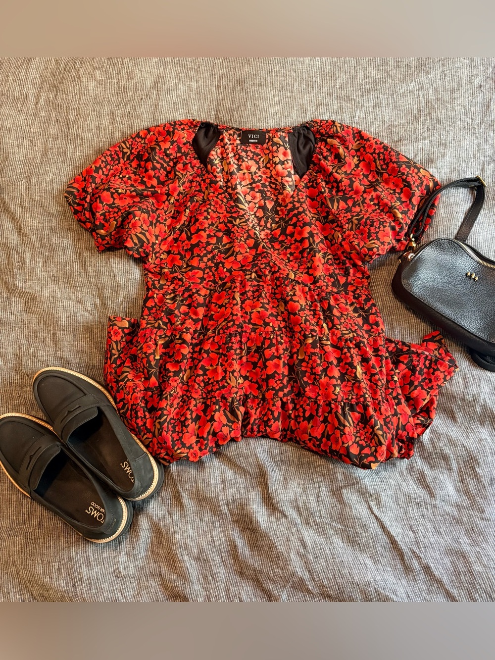 VICI Ruffle Dress - Picture 2 of 3